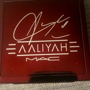 NEW MAC Eyeshadow Palette